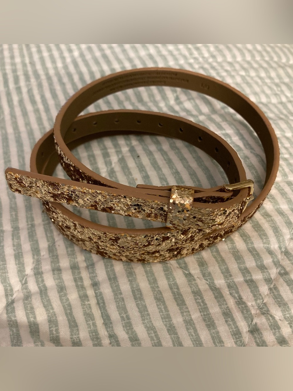 NWOT Gold Glitter Thin (1/2”) Belt Size Large 36”-40”